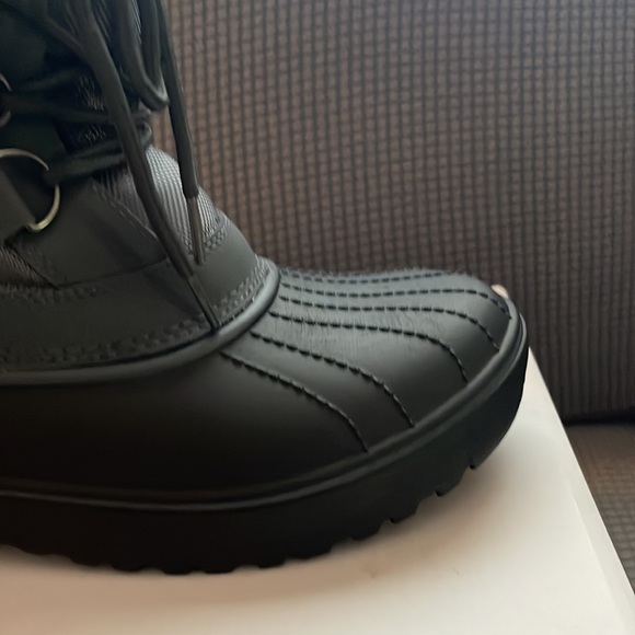 Dream Pairs Snow Boots - Picture 2 of 3